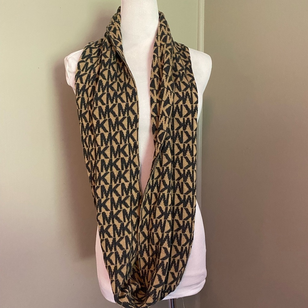2 Michael Michael Kors Blue Black and Tan Infinity Scarfs